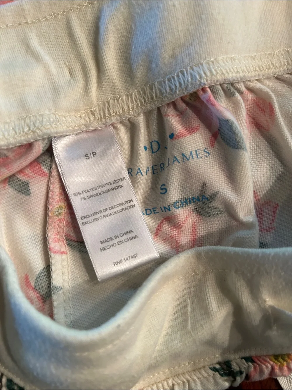 Draper James Pajama Set - Soft long sleeve Top & Shorts set size small